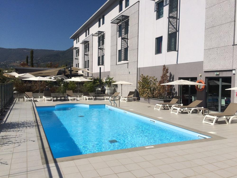 Appart'City Confort Grenoble Inovallée