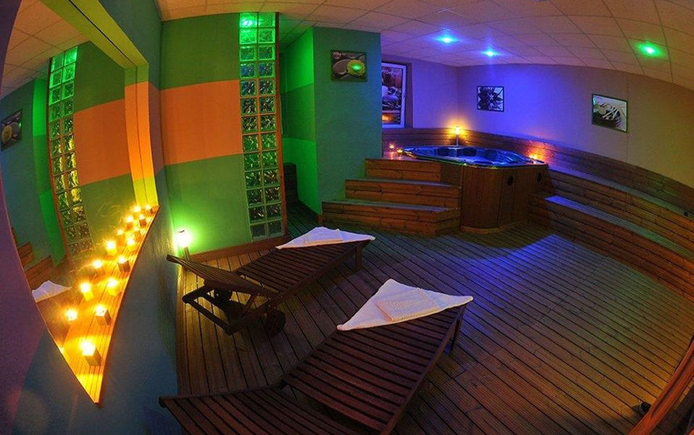 room photo