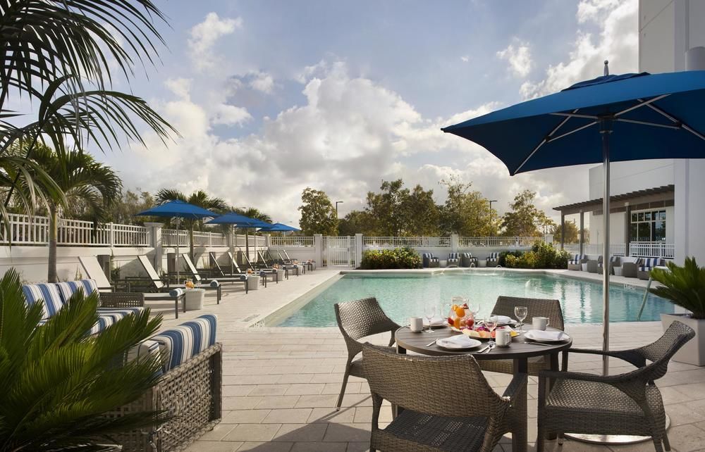 HOMEWOOD SUITES BY HILTON MIAMI DOLPHIN MALL