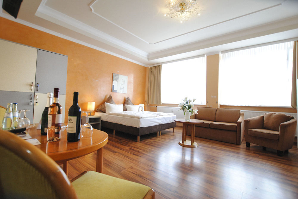 room photo