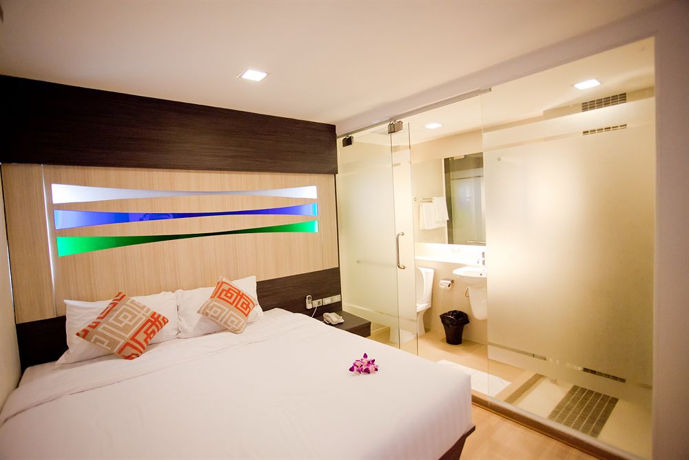 STUDIO SUKHUMVIT 11 BY ICHECK INN