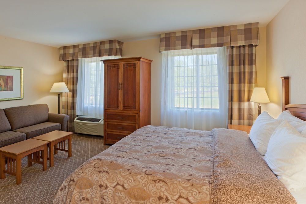 STAYBRIDGE SUITES CHANTILLY DULLES AIRPORT