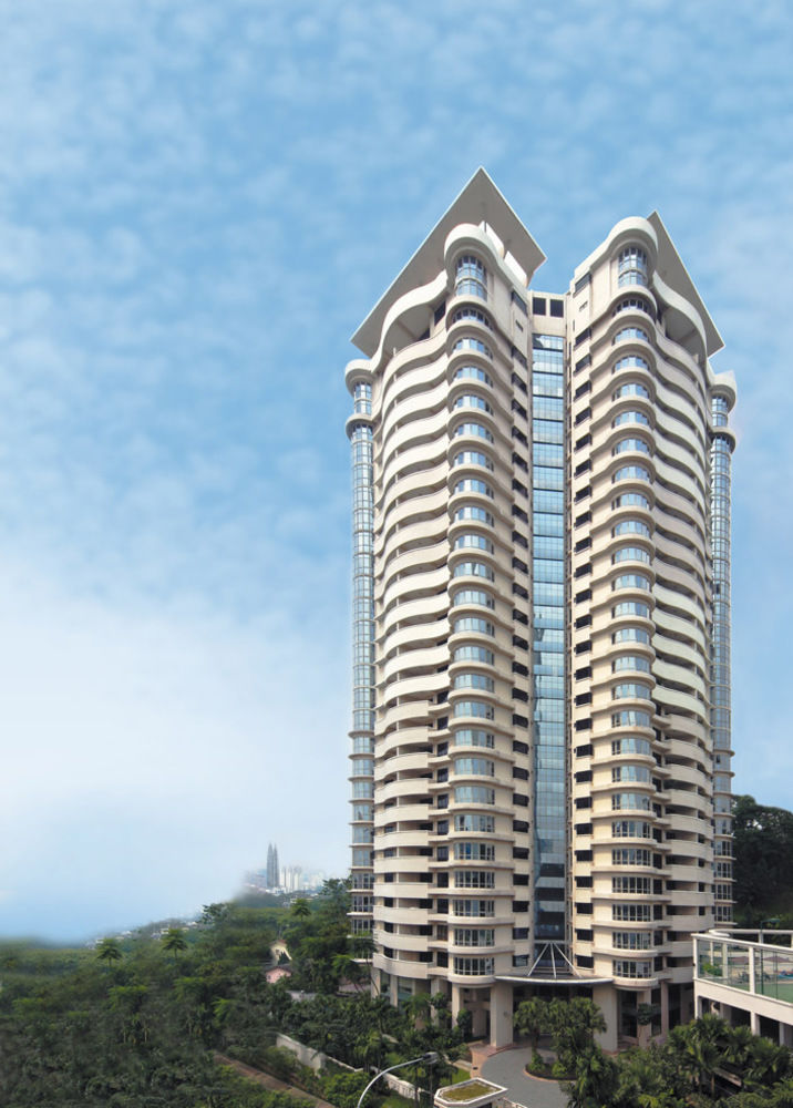 SRI TIARA RESIDENCES