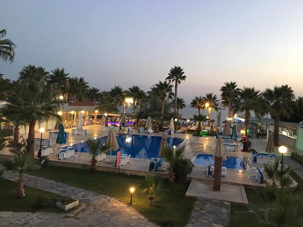 NAGI BEACH HOTEL