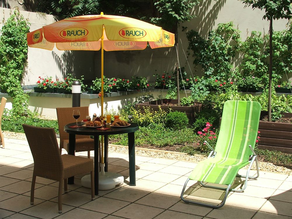 City Hotel Budapest