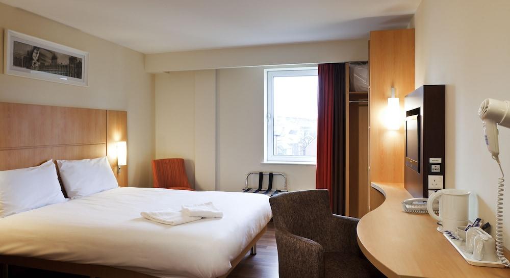 Ibis Belfast Queens Quarter