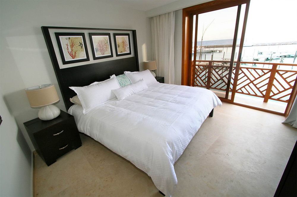 THE BANNISTER HOTEL
