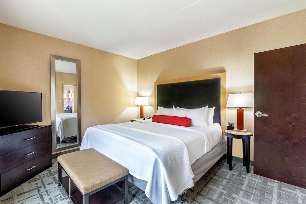 CAMBRIA SUITES PITTSBURGH AT CONSOL ENERGY CENTER