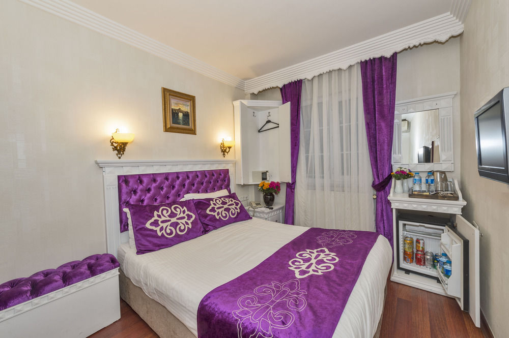 ISTANBUL HOLIDAY HOTEL