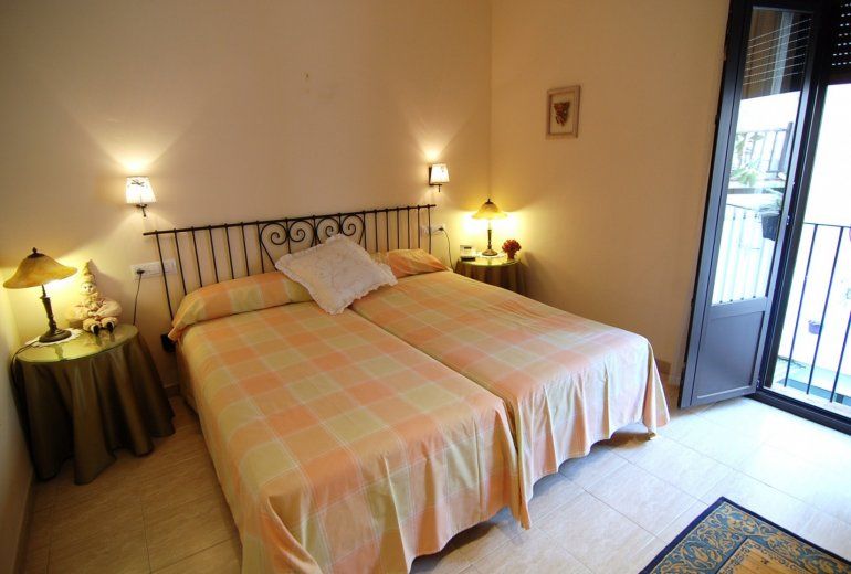 CHARMING HOUSE LOCATED IN ARENYS DE MAR FOR 7 GUESTS. - Hotel cerca del Golf La Roqueta