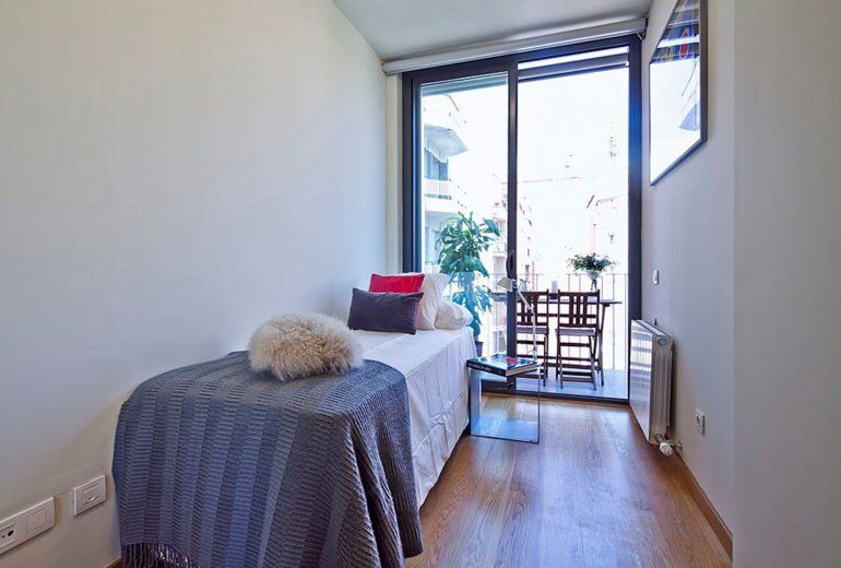 EXCLUSIVE APARTMENT IN BARCELONA FOR 8 GUESTS.