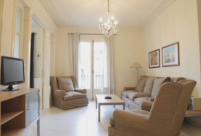 NICE APARTMENT LOCATED IN BARCELONA FOR 5 GUESTS.