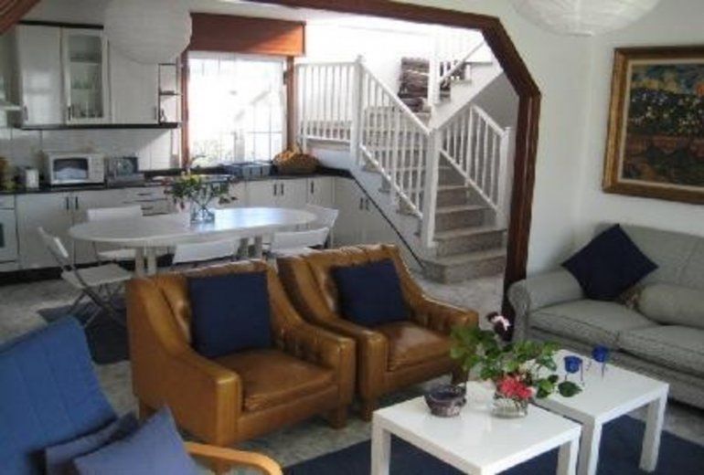BEAUTIFUL APARTMENT LOCATED IN VILABOA FOR 8 GUESTS.