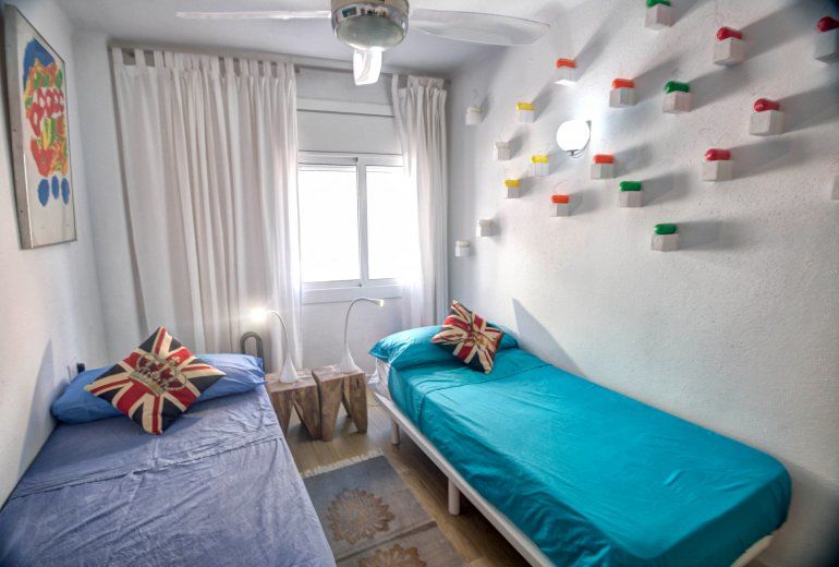 EXCELLENT APARTMENT IN SITGES FOR 4 GUESTS.