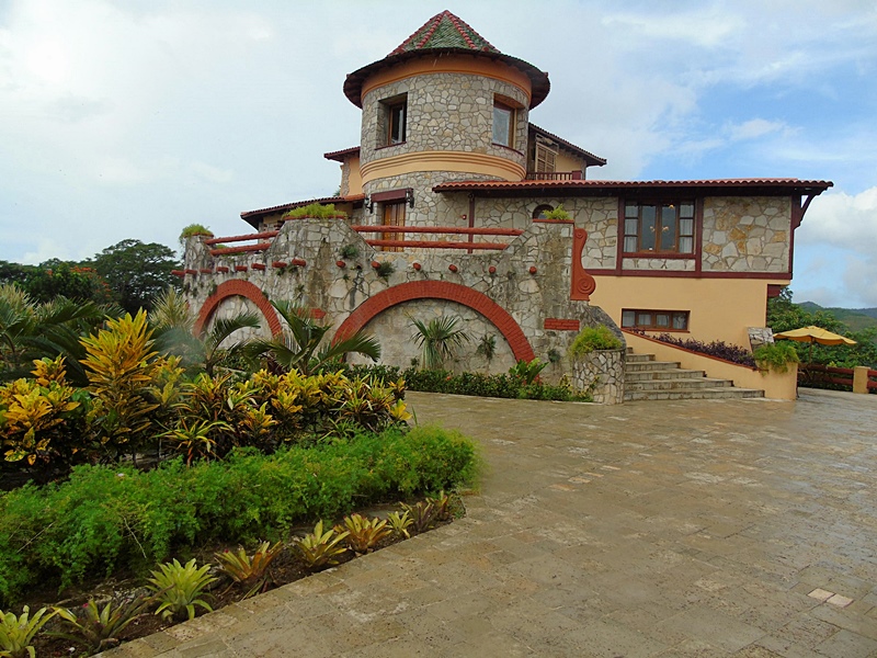 CASTILLO DE LAS NUBES