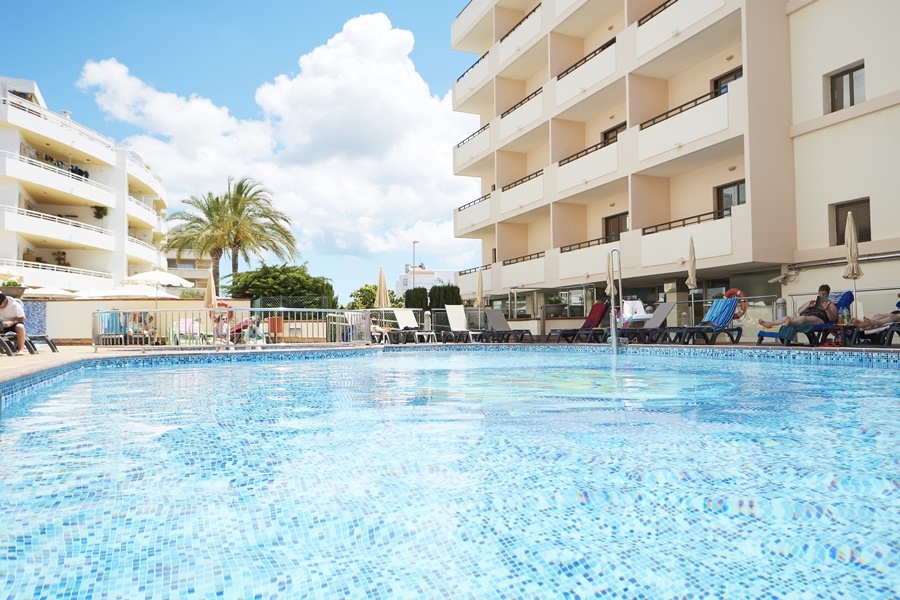 INVISA HOTEL LA CALA - Hotel cerca del Club de Golf Ibiza