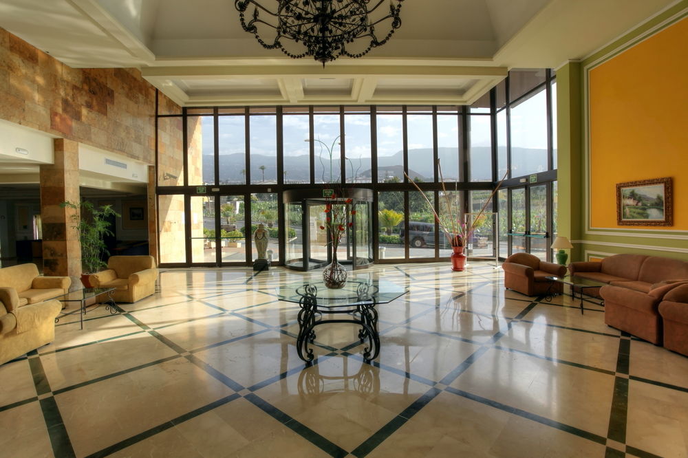 DIAMANTE SUITES