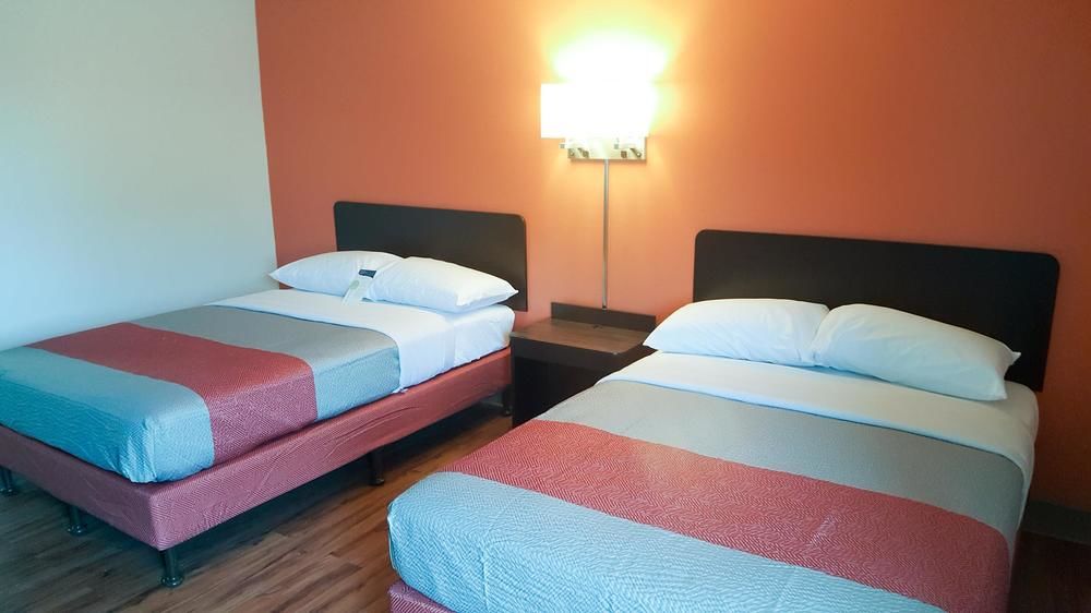 LA QUINTA INN AND SUITES ST.LOUIS-MARYLAND HEIGHTS