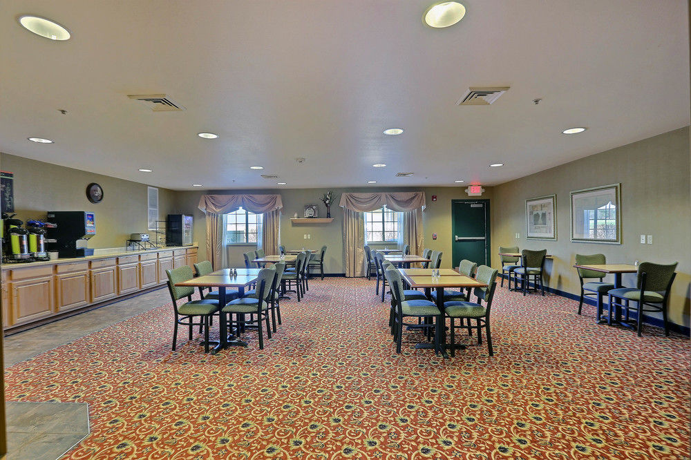 COMFORT INN AND SUITES