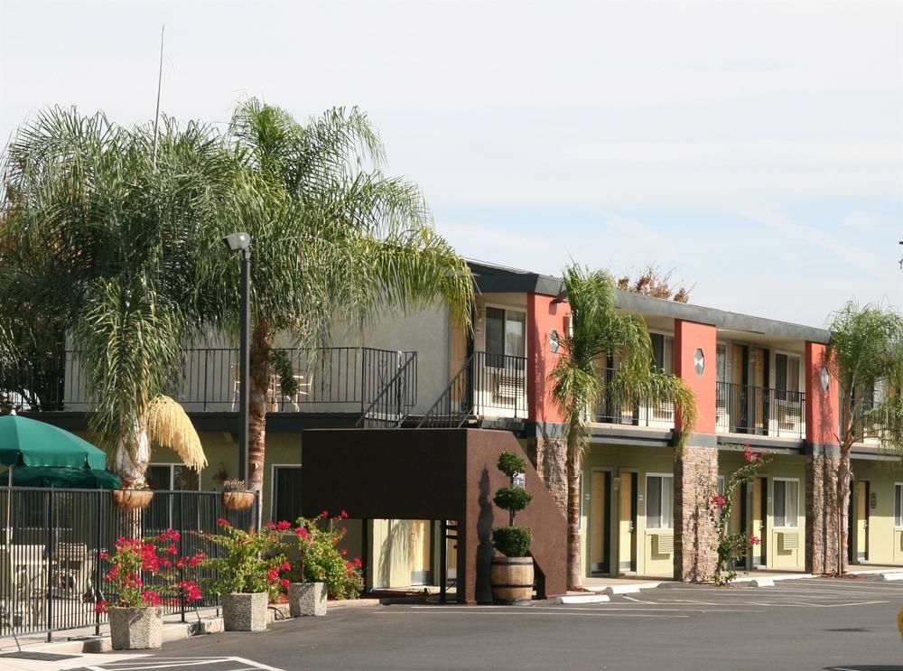 Best Western  Royal Host Inn