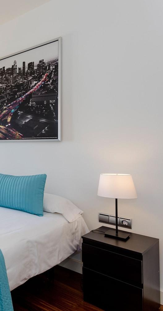 UNIQUE RENTALS - SEAFRONT LUX SUITE