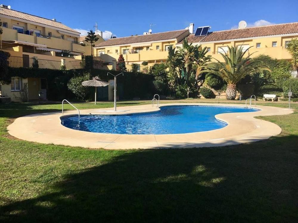 APARTMENT WITH ONE BEDROOM IN ESTEPONA; WITH POOL ACCESS AND FURNISHED