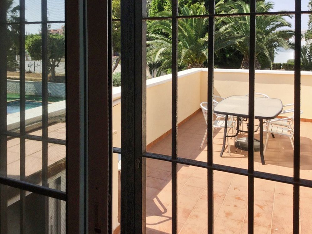 SPACIOUS 2-BEDROOM APARTMENT WITH 3 LARGE TERRACES AND WIFI IN ROQUETA