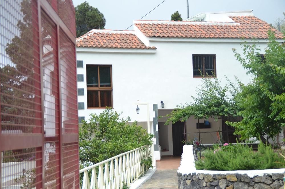 HOUSE WITH 2 BEDROOMS IN EL AMPARO; WITH WONDERFUL SEA VIEW; FURNISHED TERRACE AND WIFI - 6 KM FROM