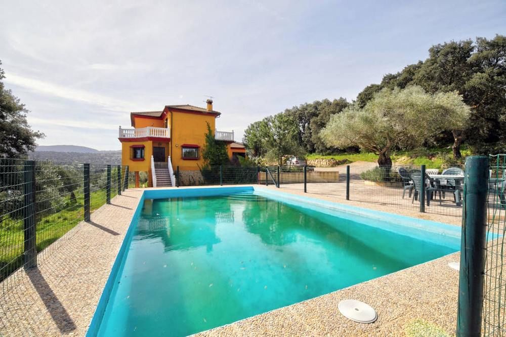 VILLA WITH 6 BEDROOMS IN RONDA; WITH WONDERFUL MOUNTAIN VIEW; PRIVATE POOL; ENCLOSED GARDEN