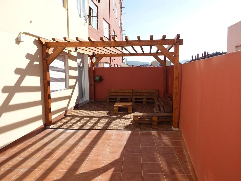 APARTMENT WITH 3 BEDROOMS IN VIGO; WITH FURNISHED TERRACE AND WIFI