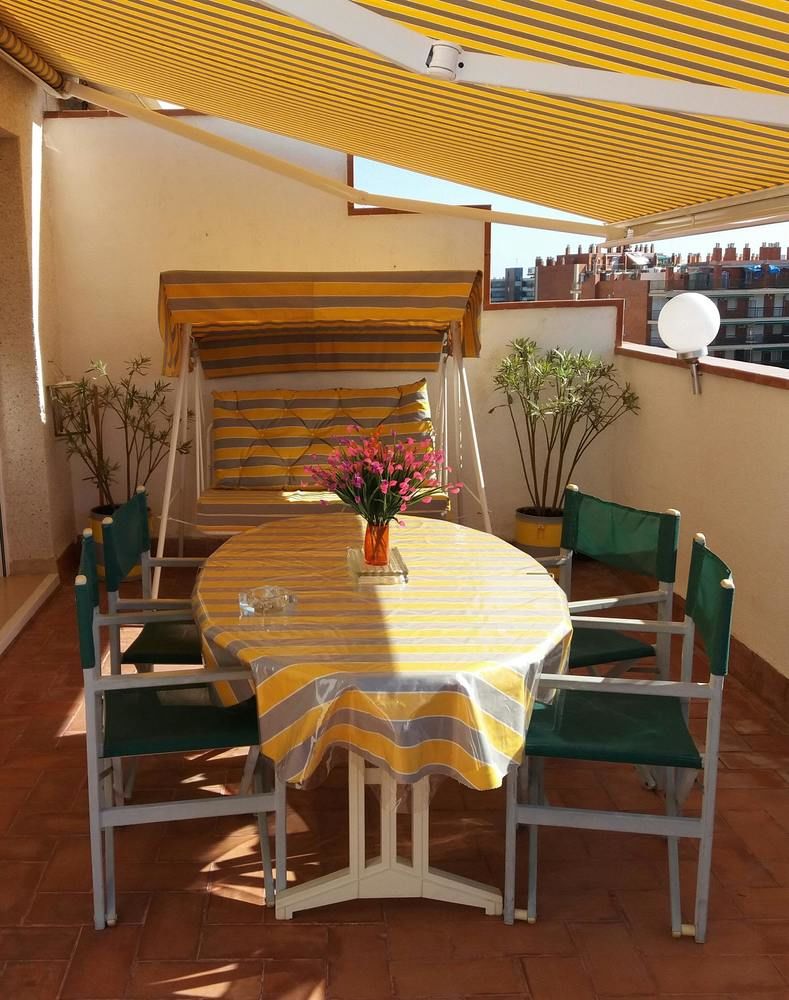 APARTMENT WITH 2 BEDROOMS IN LA PINEDA; WITH WONDERFUL CITY VIEW; POOL ACCESS AND FURNISHED TERRACE