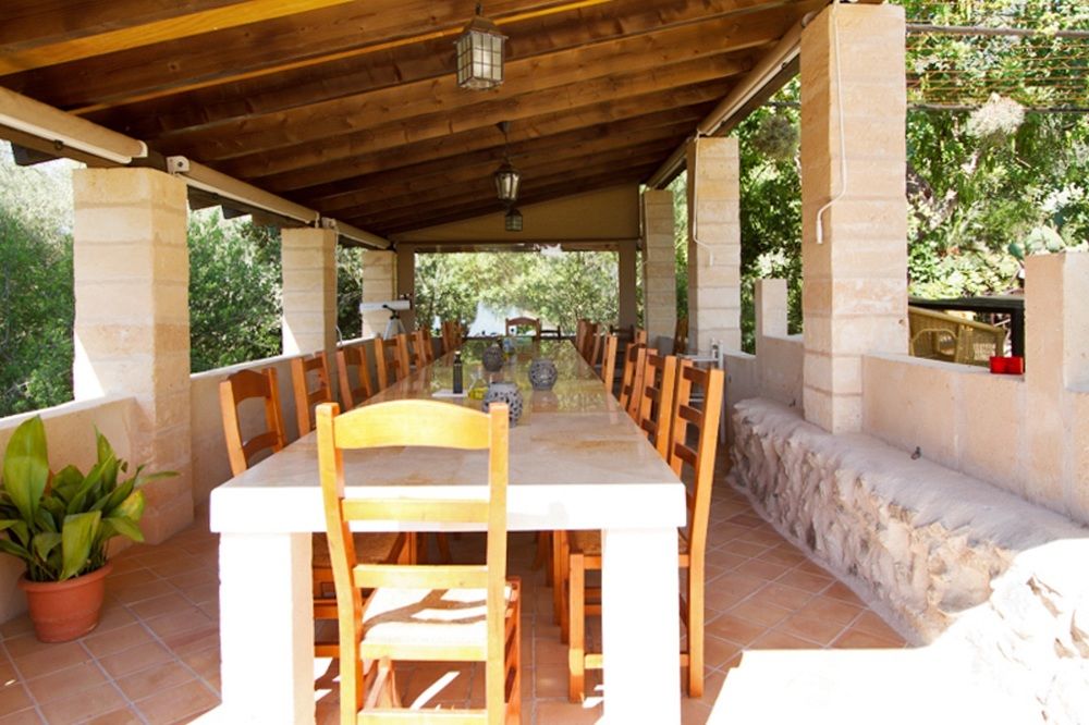 HOUSE WITH 2 BEDROOMS IN PETRA; WITH POOL ACCESS; ENCLOSED GARDEN AND WIFI - 20 KM FROM THE BEACH