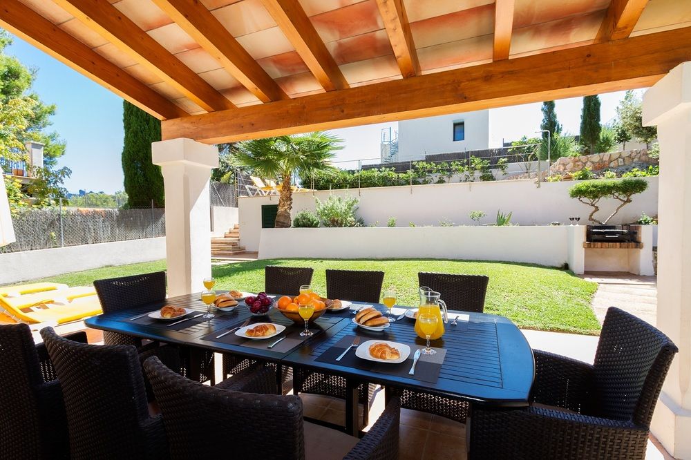 HOUSE WITH 4 BEDROOMS IN POLLENSA; WITH WONDERFUL MOUNTAIN VIEW; PRIVATE POOL; FURNISHED TERRACE - 1