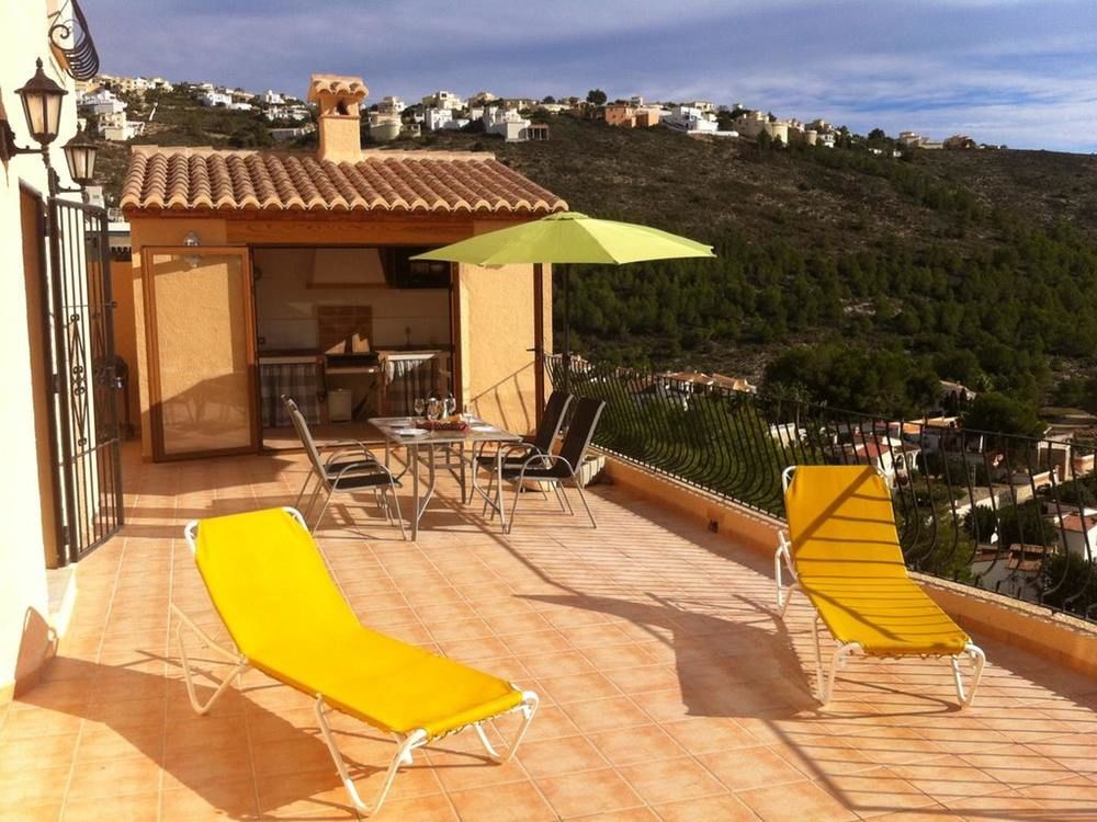 VILLA WITH 3 BEDROOMS IN TEULADA; WITH WONDERFUL SEA VIEW; PRIVATE POOL; FURNISHED TERRACE - 2 KM FR