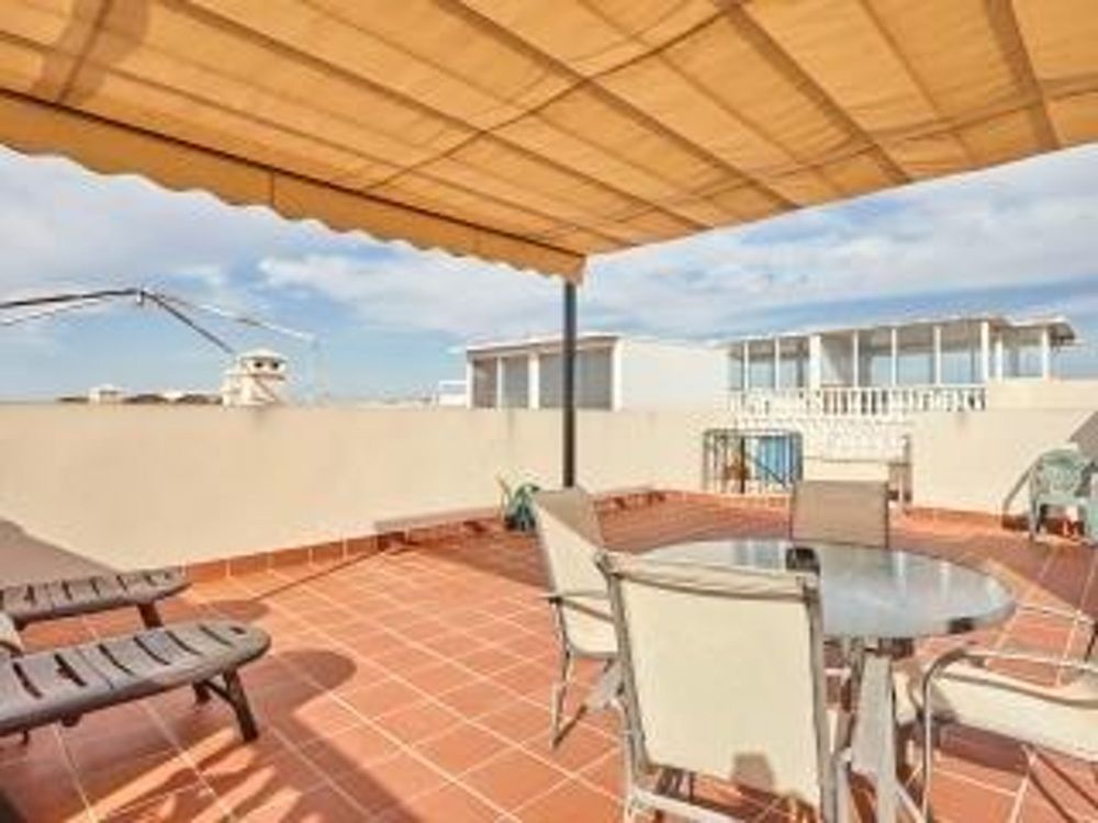 APARTMENT WITH 2 ROOMS IN TORREVIEJA; WITH POOL ACCESS; FURNISHED TERRACE AND WIFI