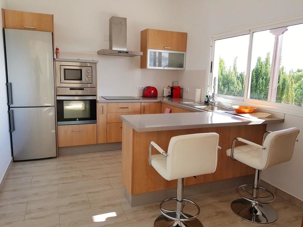APARTMENT WITH ONE BEDROOM IN NAZARET; WITH ENCLOSED GARDEN AND WIFI - 10 KM FROM THE BEACH