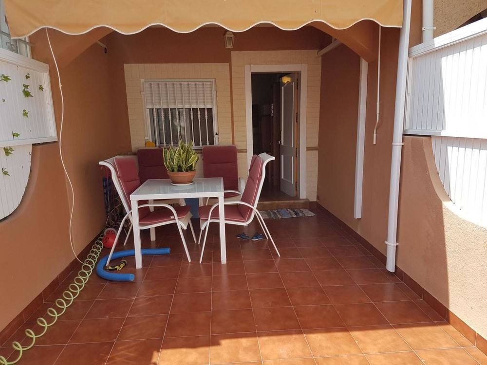 HOUSE WITH 2 BEDROOMS IN LOS ALCÁZARES; WITH FURNISHED TERRACE AND WIFI - 650 M FROM THE BEACH