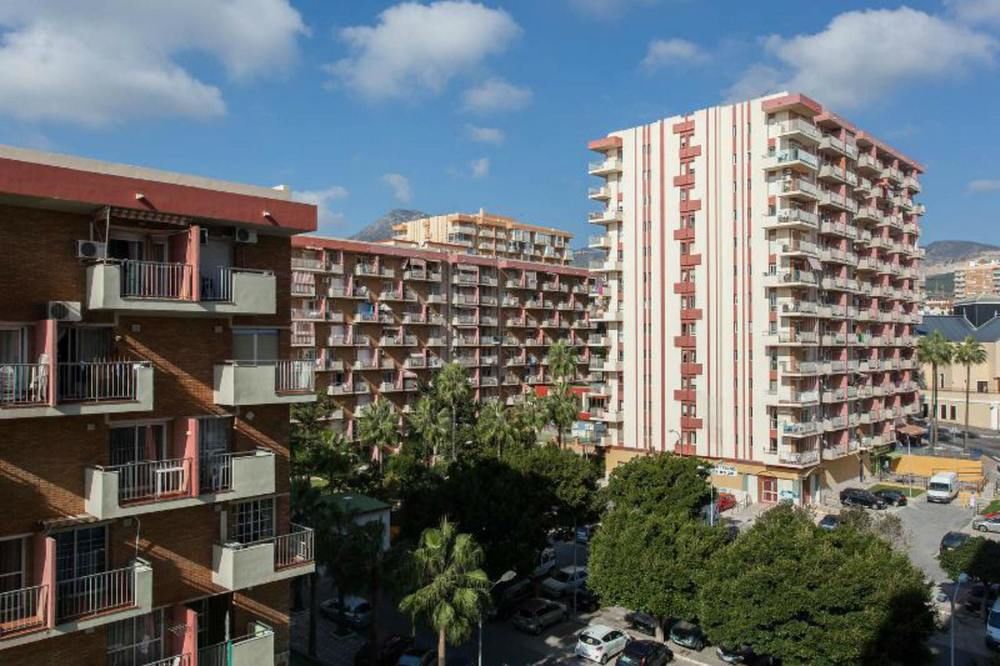 STUDIO IN BENALMÁDENA; WITH WONDERFUL SEA VIEW; SHARED POOL AND FURNISHED BALCONY - 500 M FROM THE B