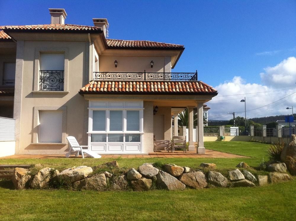 HOUSE WITH 4 BEDROOMS IN BURELA; WITH WONDERFUL SEA VIEW AND ENCLOSED GARDEN - 80 M FROM THE BEACH