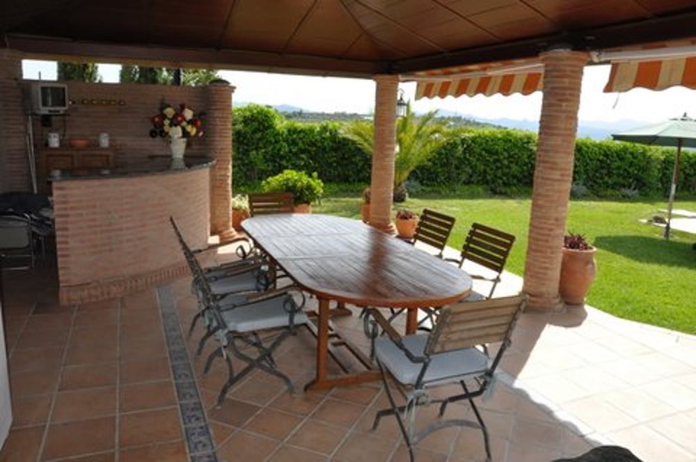 APARTMENT WITH ONE BEDROOM IN ARRIATE ; WITH WONDERFUL MOUNTAIN VIEW; PRIVATE POOL; ENCLOSED GARDEN