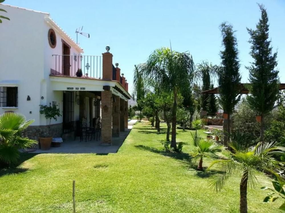 HOUSE WITH 4 BEDROOMS IN ÁLORA; WITH WONDERFUL MOUNTAIN VIEW; PRIVATE POOL; ENCLOSED GARDEN - 36 KM