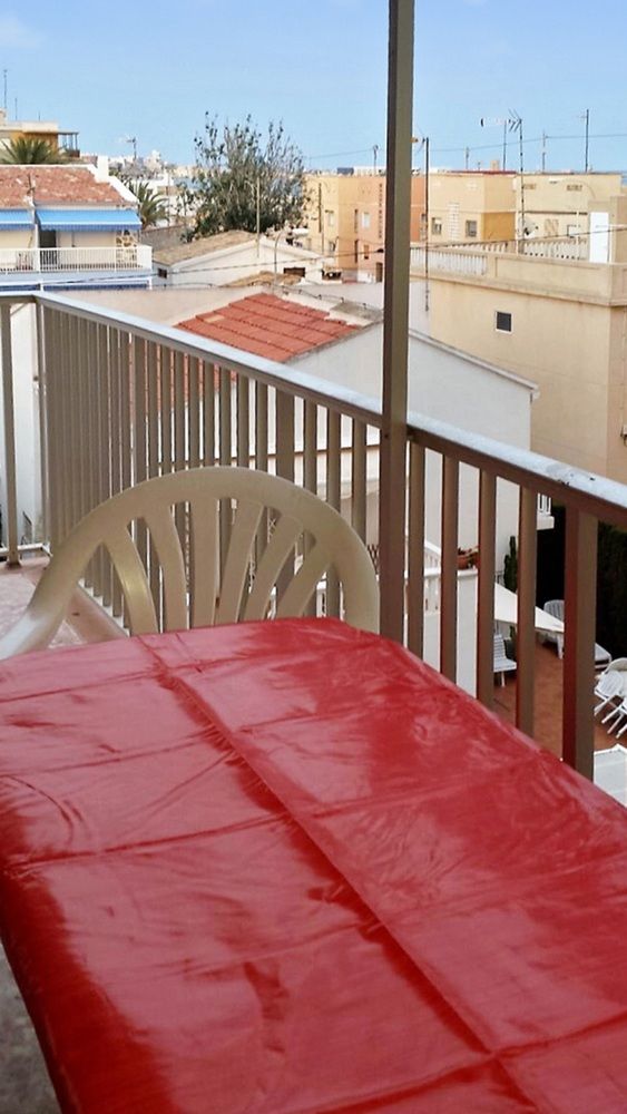 APARTMENT WITH 3 BEDROOMS IN SANTA POLA; WITH WONDERFUL SEA VIEW; FURNISHED BALCONY AND WIFI - 10 M