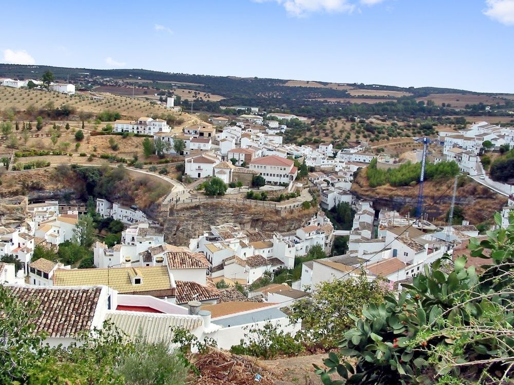 HOUSE WITH 2 BEDROOMS IN SETENIL DE LAS BODEGAS; WITH WONDERFUL MOUNTAIN VIEW AND FURNISHED BALCONY