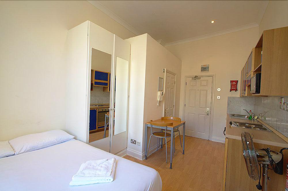 Fotos del hotel - HYDE PARK ECONOMY APARTMENTS