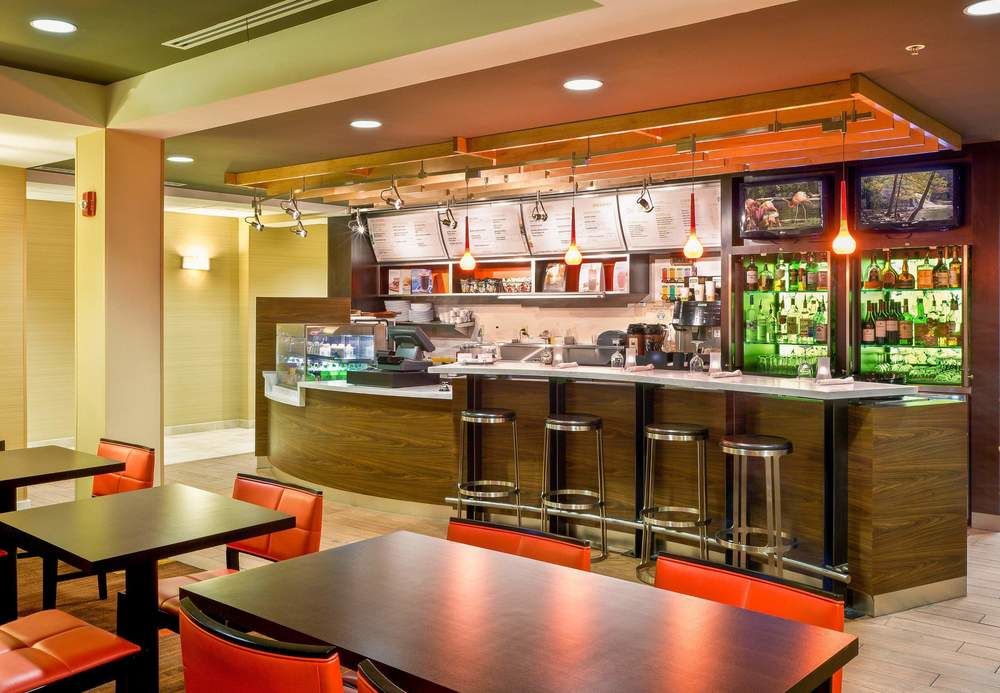 Courtyard by Marriott Baton Rouge Siegen Lane