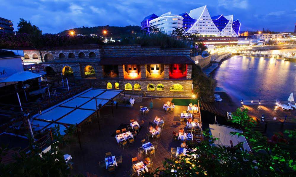 AVENTURA PARK HOTEL