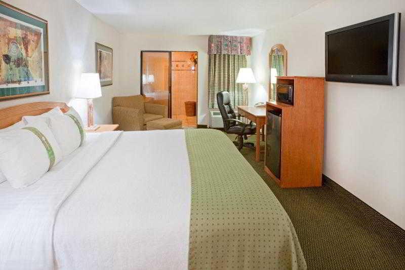 HOLIDAY INN BROWNSVILLE