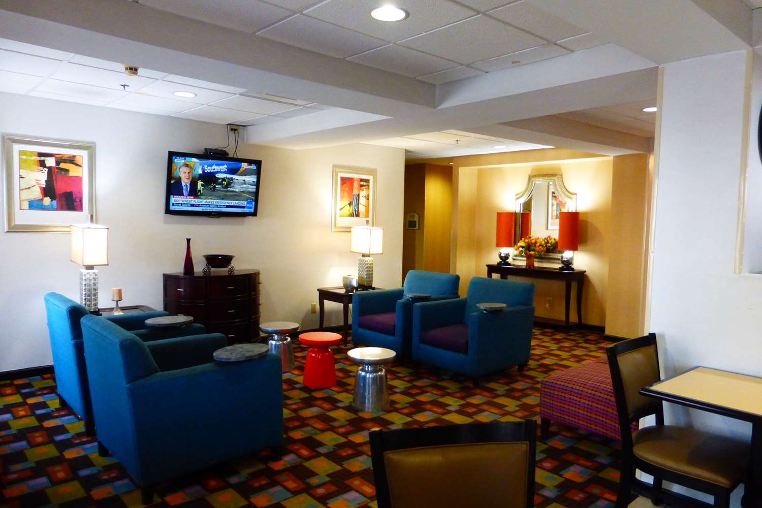 HOLIDAY INN EXPRESS HOTEL AND SUITES CALHOUN