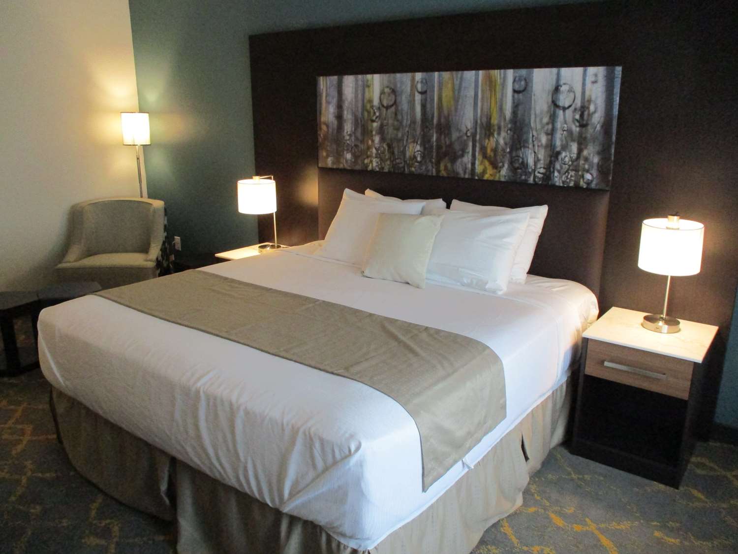 Best Western Plus Isanti