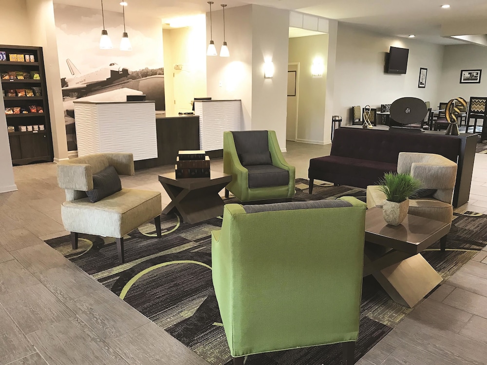 La Quinta Inn & Suites Huntsville Airport Madison